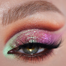 Load image into Gallery viewer, Gingerbread Bakery Shadow Palette