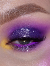 Cargar imagen en el visor de la galería, Lavender Fields Shadow Palette