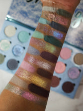 Charger l&#39;image dans la galerie, Pre-Order Snow Angel Shadow Palette
